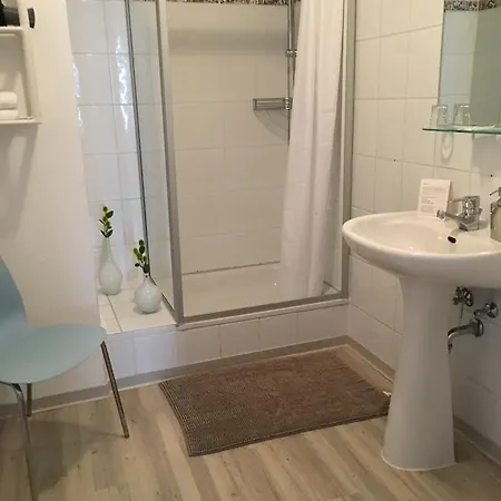 Hotel Lahngarten 2*